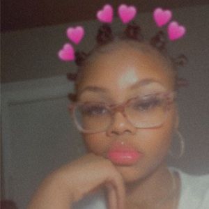 Meet your Posher, Nina